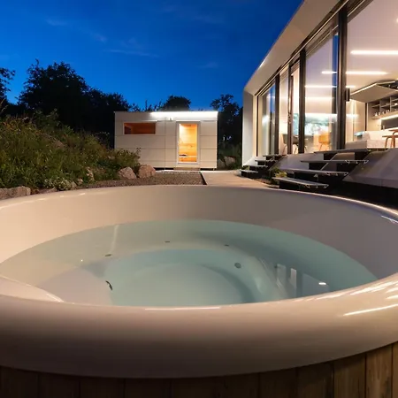 Holiday home Kloster Suite, Aussensauna, Hottube - Uehlingenbirkendorf